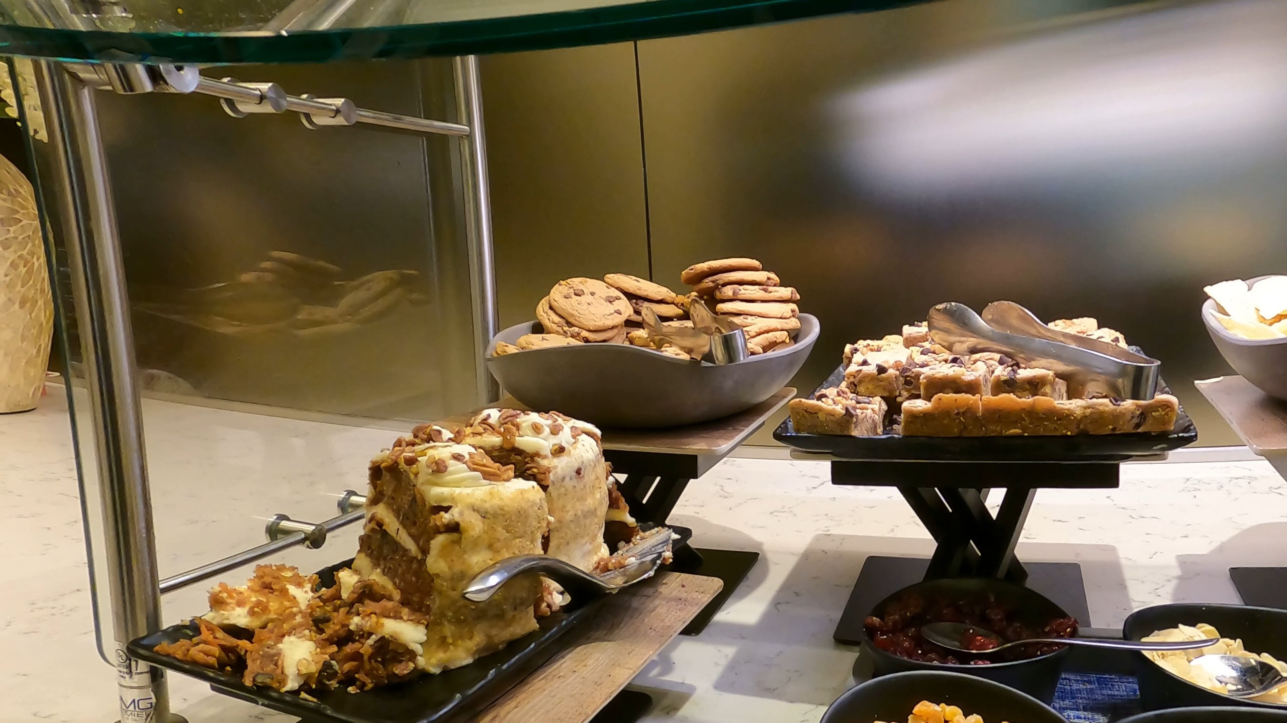 Carrot cake and cookies at the United Club at DFW