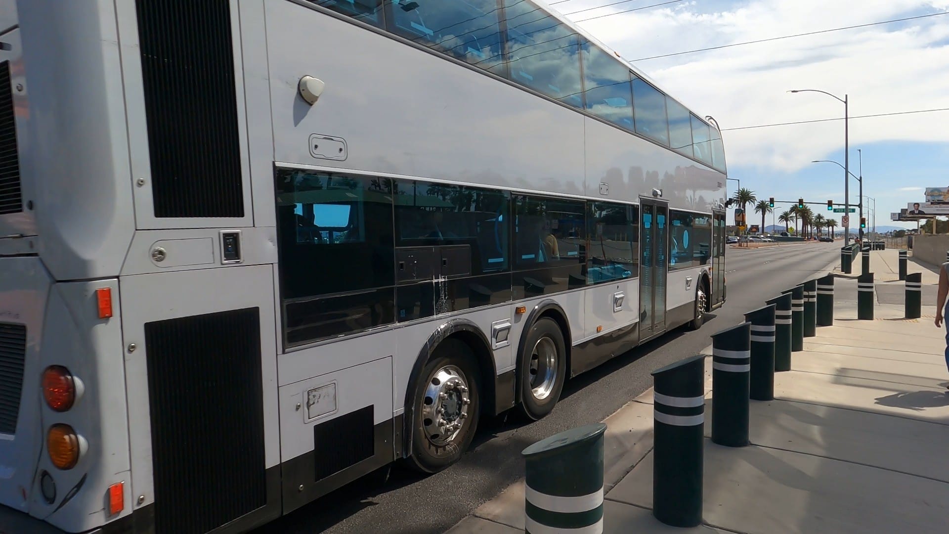 A double decker bus on the Las Vegas Strip