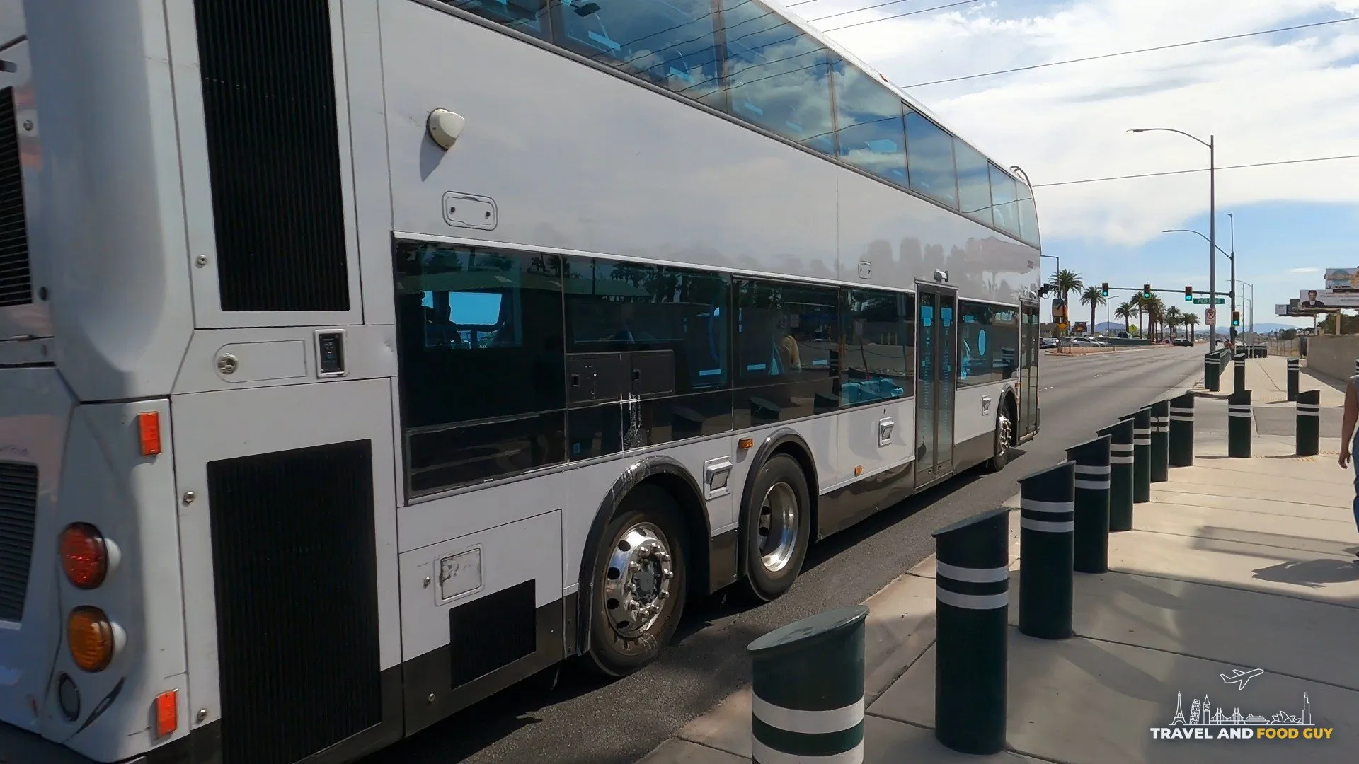A double decker bus on the Las Vegas Strip