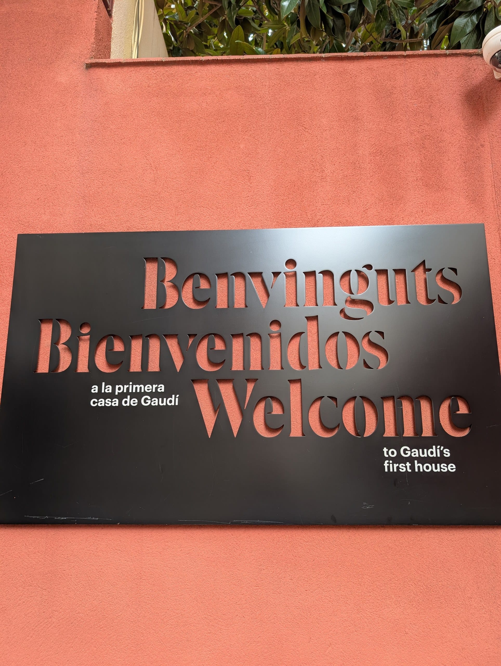 Welcome sign at the entrance to Casa Vicens, Gaudí's first house