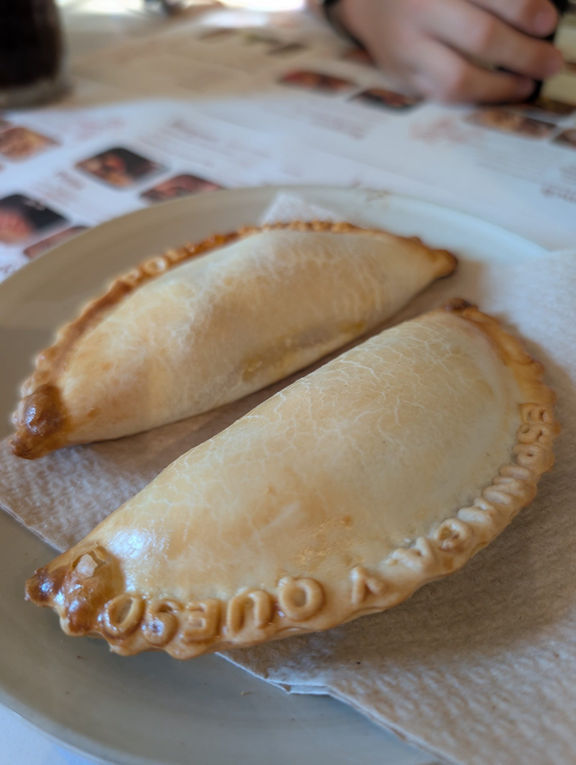The chicken and vegetable empanadas at Ferretti Poble Nou, 3,20 euros each