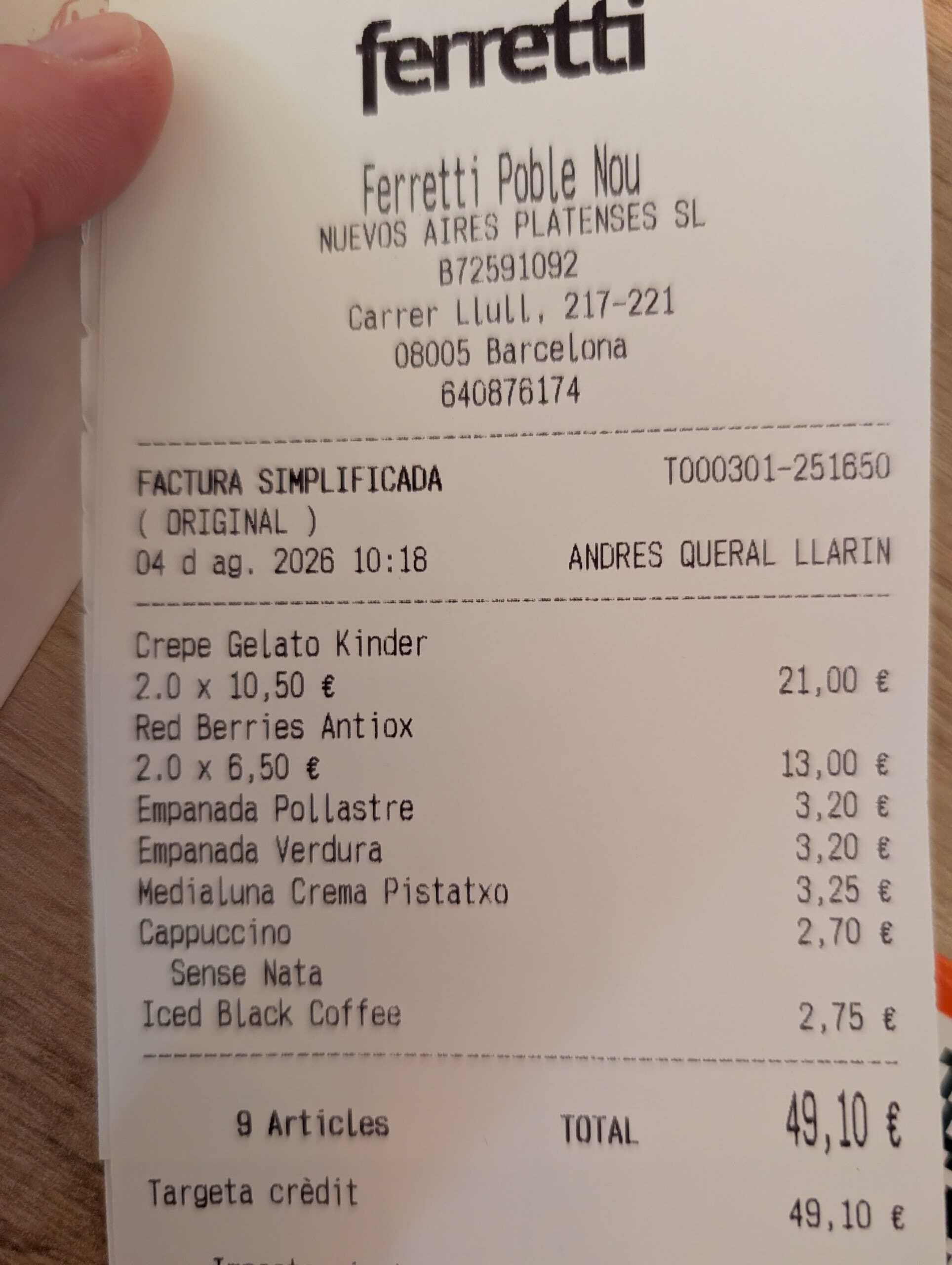 The Ferretti Poble Nou receipt, nine items and a total of 49,10 euros for a family of four